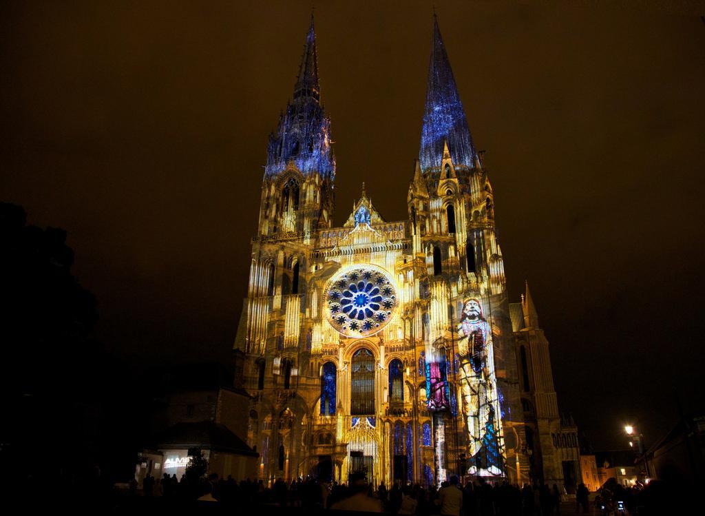 Mercure Chartres Cathedrale Exterior photo